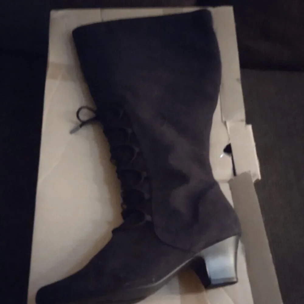 Woman's Comfort View Boots NWOT - Picture 2 of 5